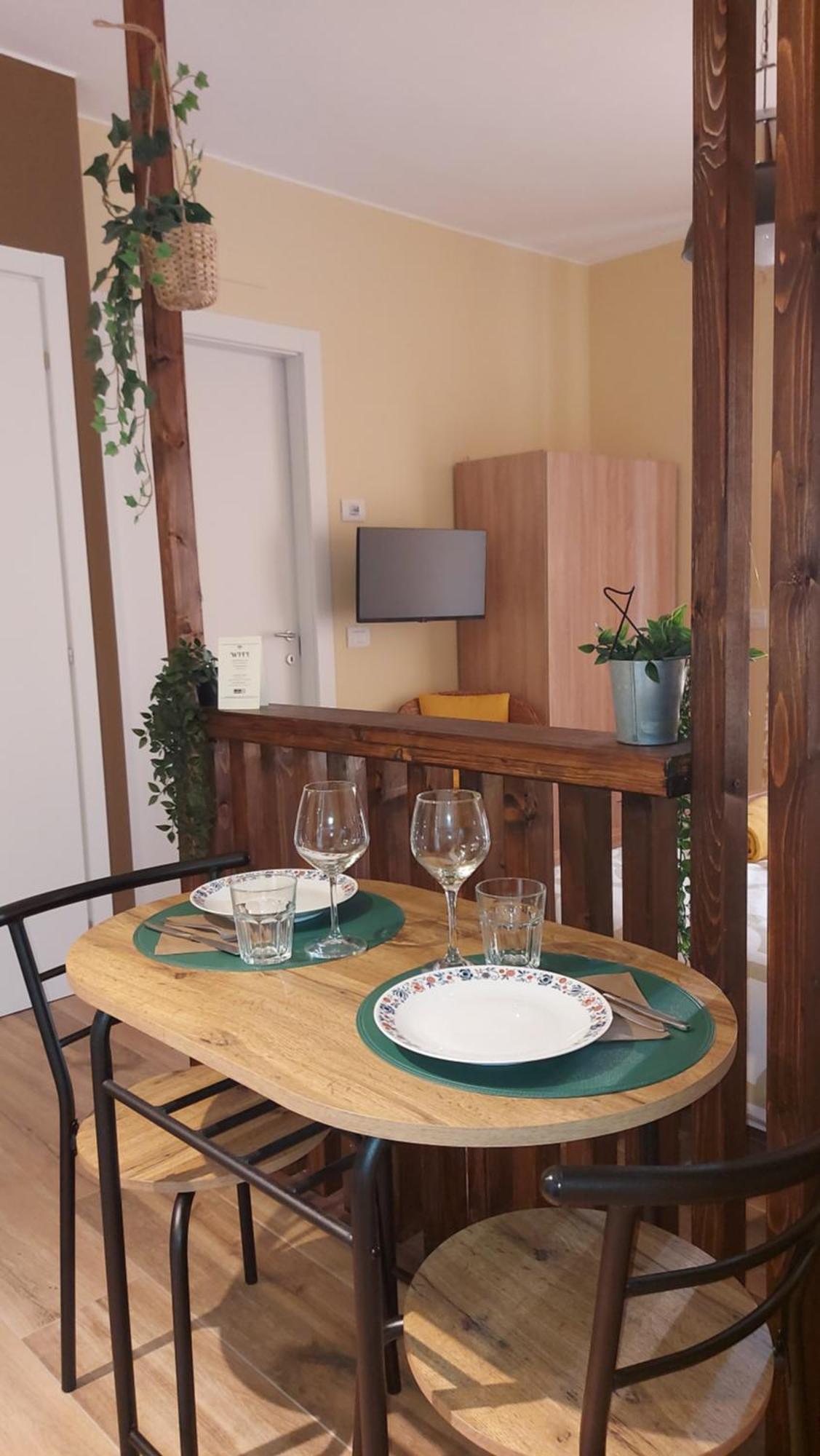 Al Vecchio Lavatoio Hotell Colle Brianza Exteriör bild